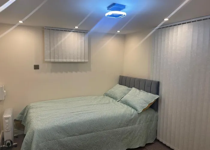 Newly Built Private Ensuite Room
